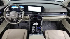 2023 Kia Carnival Gasoline 9-Seater Hi-Limousine — фото 7