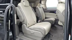 2023 Kia Carnival Gasoline 9-Seater Hi-Limousine — фото 11