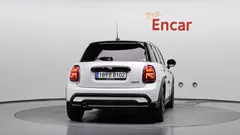 2024 Mini Cooper 5Door Classic — фото 4