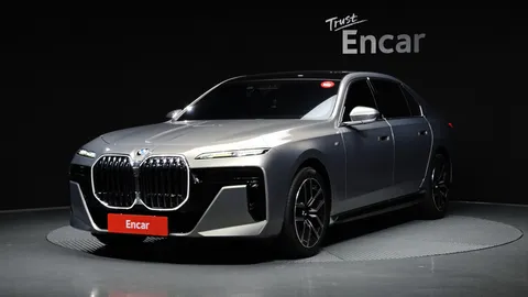 2023 BMW 7-Series 740i sDrive M Sport