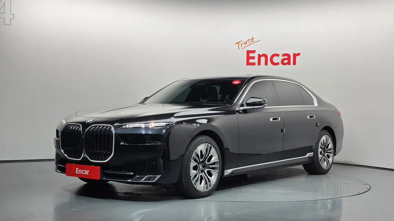 2023 BMW 7-Series 740d xDrive Design Pure Excellence