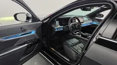 2023 BMW 7-Series 740d xDrive Design Pure Excellence — фото 10