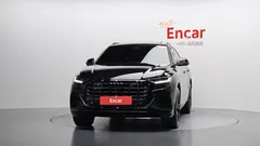 2022 Audi Q8 55 TFSI Quattro Premium — фото 3