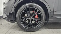 2022 Audi Q8 55 TFSI Quattro Premium — фото 5