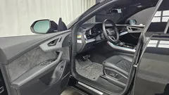 2022 Audi Q8 55 TFSI Quattro Premium — фото 10