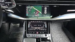 2022 Audi Q8 55 TFSI Quattro Premium — фото 12