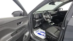 2023 Hyundai Kona Premium, серый — фото 10