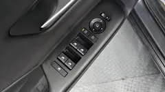 2023 Hyundai Kona Premium, серый — фото 12