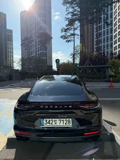 2022 Porsche Panamera 2.9 AWD Executive — фото 4