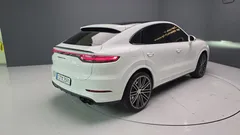 2023 Porsche Cayenne 4.0 Turbo Coupe — фото 4