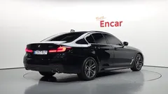 2022 BMW 5-Series 520i M Sport — фото 2