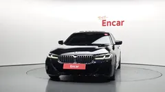 2022 BMW 5-Series 520i M Sport — фото 3