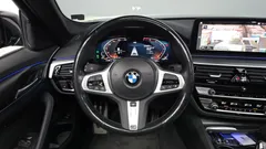 2022 BMW 5-Series 520i M Sport — фото 13
