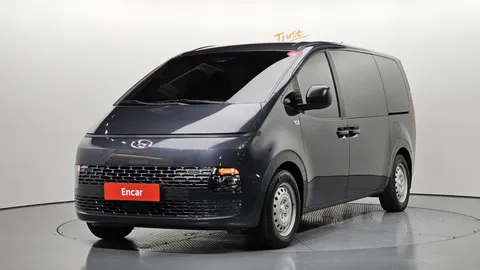2023 Hyundai Staria Tourer 11-Seater