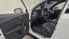 2023 Audi Q2 35 TDI Premium, белый — фото 10