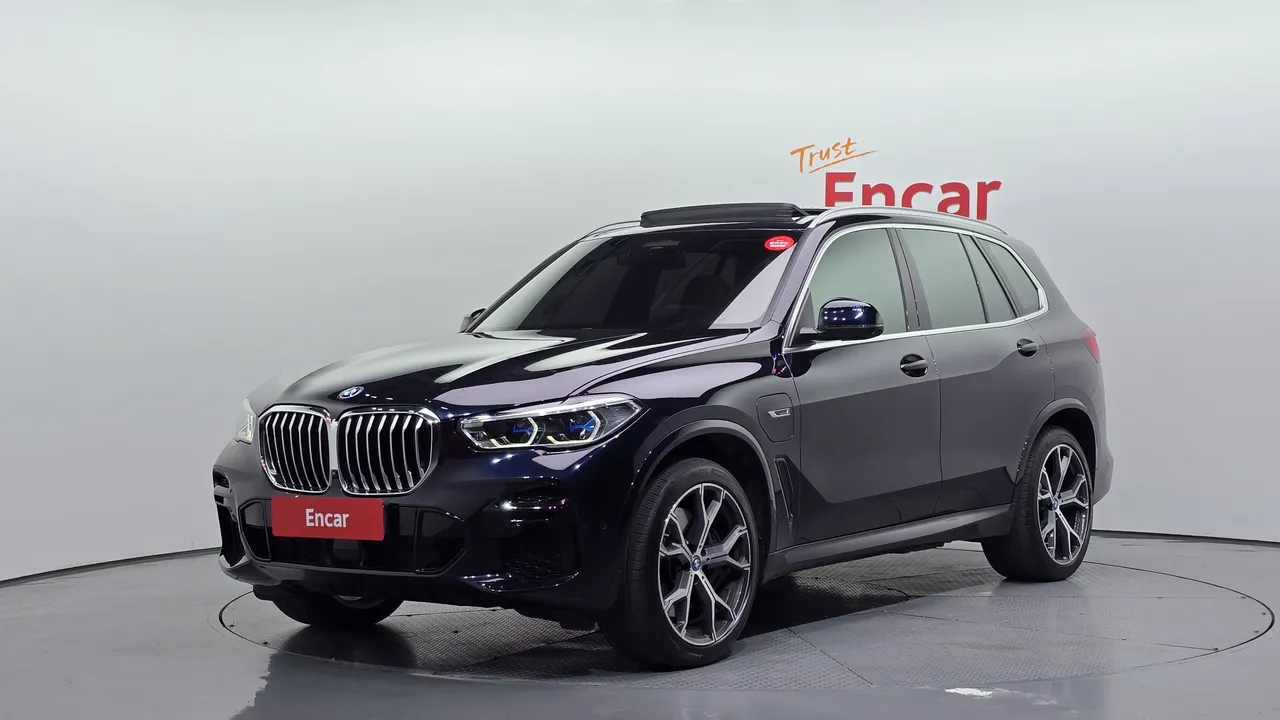 2022 BMW X5 xDrive 45e M Sport