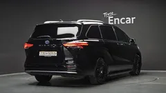 2023 Toyota Sienna 2.5 Hybrid 2WD, чёрный — фото 2