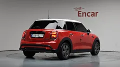 2023 Mini Cooper 5Door Classic — фото 2