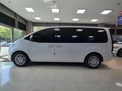 2023 Hyundai Staria Tourer 9-Seater — фото 3