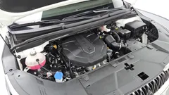 2022 Kia Carnival Diesel 9-Seater Hi-Limousine — фото 6