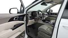 2022 Kia Carnival Diesel 9-Seater Hi-Limousine — фото 10