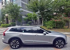 2024 Volvo V60 B5 Ultimate AWD, серый — фото 7