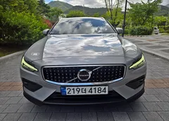 2024 Volvo V60 B5 Ultimate AWD, серый — фото 12
