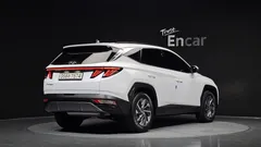 2023 Hyundai Tucson Inspiration 2WD, белый — фото 2