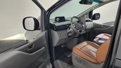 2024 Hyundai Staria L3.5 Lounge 9-Seater — фото 10