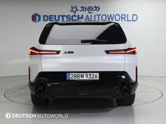 2023 BMW XM 4.4, белый — фото 5