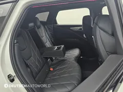 2023 BMW XM 4.4, белый — фото 17