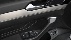 2022 Volkswagen Passat 2.0 TDI Prestige — фото 18