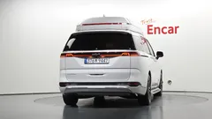 2023 Kia Carnival Gasoline 7-Seater Hi-Limousine — фото 4
