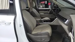 2023 Kia Carnival Gasoline 7-Seater Hi-Limousine — фото 11