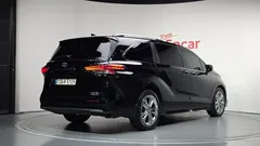 2022 Toyota Sienna 2.5 Hybrid 2WD, чёрный — фото 2