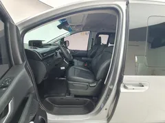 2024 Hyundai Staria L3.5 Tourer 11-Seater — фото 17