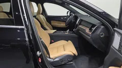 2023 Volvo XC60 B5 Ultimate Bright — фото 11