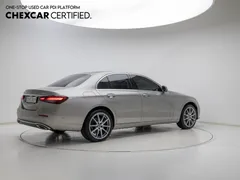 2022 Mercedes-Benz E-Class E300e 4MATIC Exclusive — фото 2
