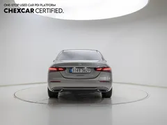 2022 Mercedes-Benz E-Class E300e 4MATIC Exclusive — фото 3