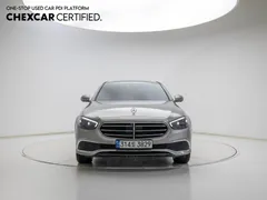 2022 Mercedes-Benz E-Class E300e 4MATIC Exclusive — фото 4