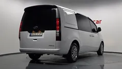 2022 Hyundai Staria Cargo 5-Seater — фото 2