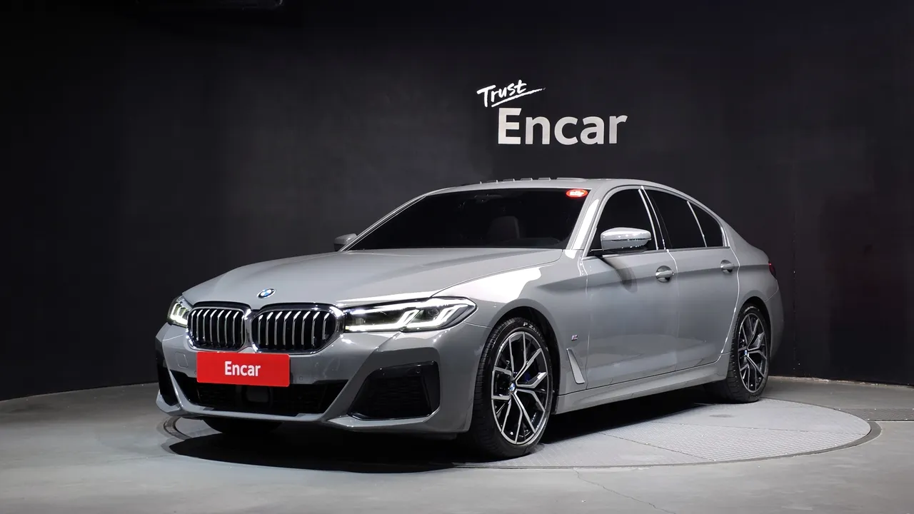 2022 BMW 5-Series 530i xDrive M Sport Package