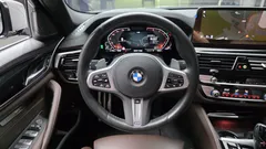 2022 BMW 5-Series 530i xDrive M Sport Package — фото 13
