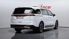 2023 Kia Carnival Diesel 7-Seater Signature — фото 2