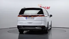 2023 Kia Carnival Diesel 7-Seater Signature — фото 4