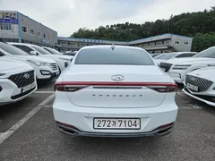 2023 Hyundai Grandeur 3.0 LPi Rent Car — фото 4