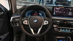 2023 BMW 5-Series 530e Luxury — фото 15