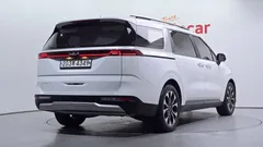 2023 Kia Carnival Diesel 9-Seater Prestige — фото 2