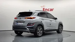 2023 Hyundai Kona Inspiration, серо-серебристый — фото 2
