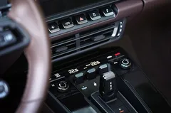 2024 Porsche 911 Carrera 4 GTS Cabriolet — фото 15